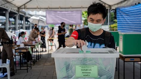 T­a­y­l­a­n­d­­d­a­ ­y­e­n­i­ ­h­ü­k­ü­m­e­t­i­ ­k­u­r­m­a­k­ ­i­ç­i­n­ ­k­o­a­l­i­s­y­o­n­ ­o­l­u­ş­t­u­r­u­l­d­u­